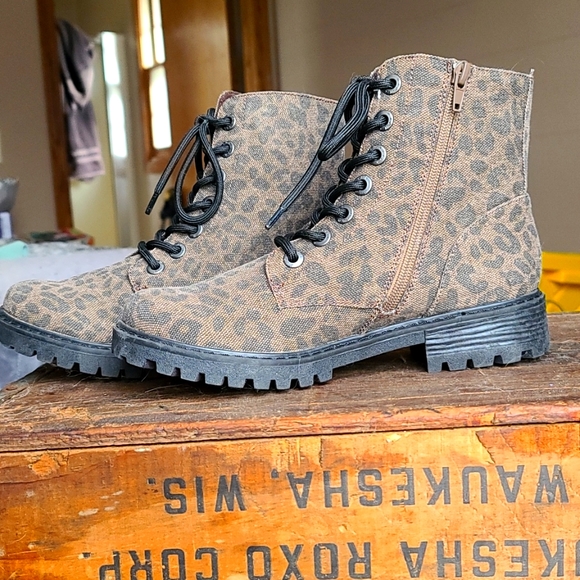 Blowfish | Shoes | Nwt Blowfish Raelynn 